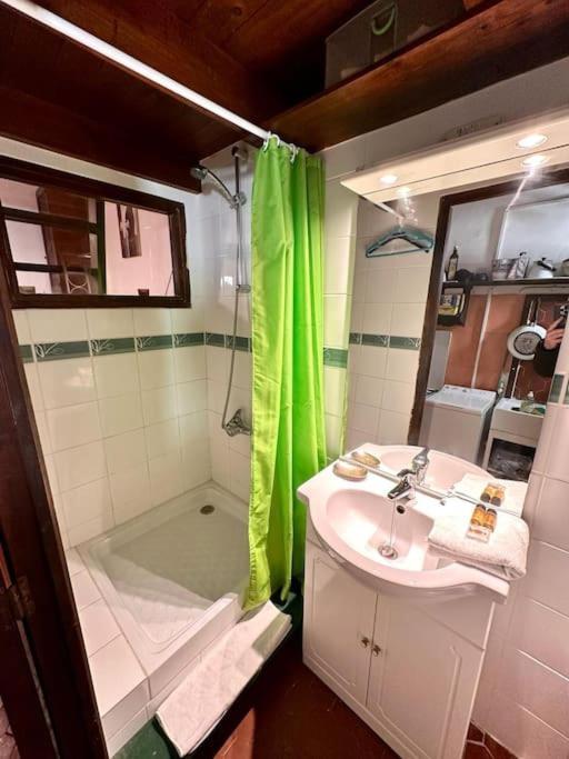 Abbaye - Spacieux Au Coeur Du Vieux-nice Appartement *