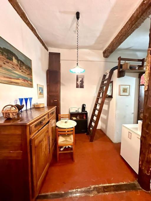 Appartement Abbaye - Spacieux Au Coeur Du Vieux-nice Nice